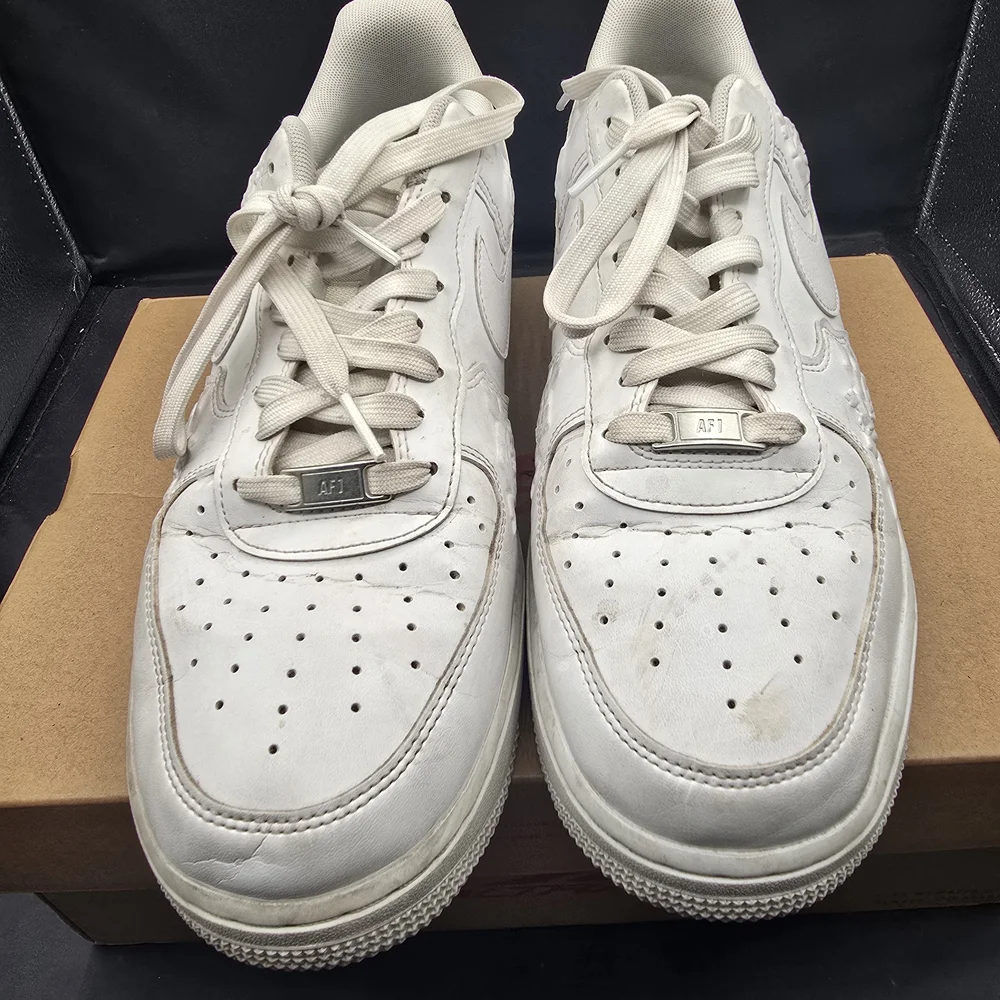 Nike‎ White Mesh Sneakers